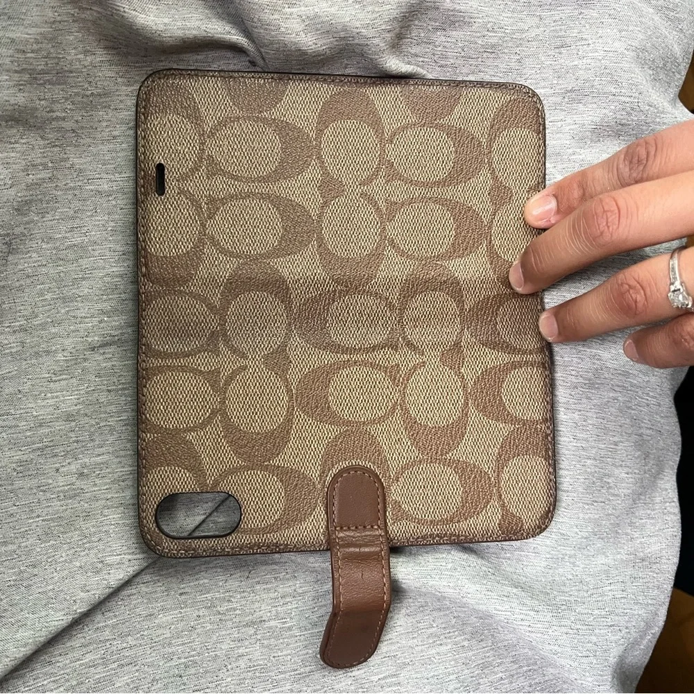 Coach Brown Patterned Wallet Case